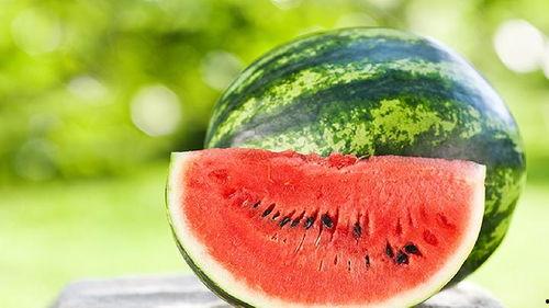 吃网纹瓜能减肥吗,揭秘天然低卡美食的瘦身奥秘