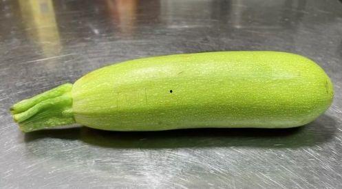 女子吃葫芦瓜,女子独享的清新美味探索