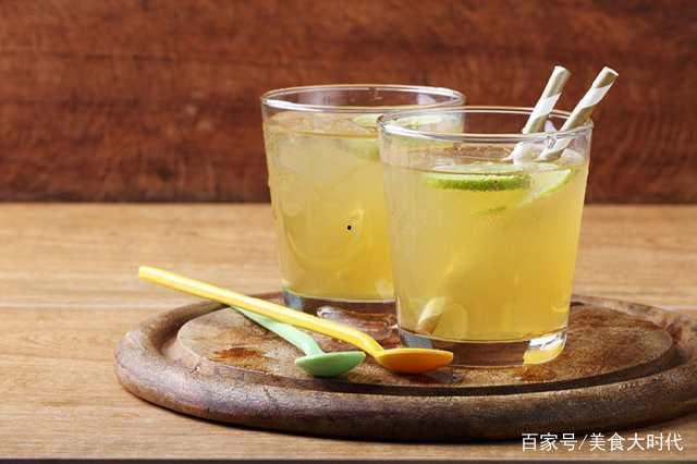 吃瓜皇冠梨可以喝蜂蜜吗,蜂蜜相伴更佳？揭秘水果与甜蜜的完美搭配