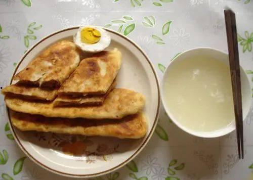 吃瓜呱嗒嘴声音