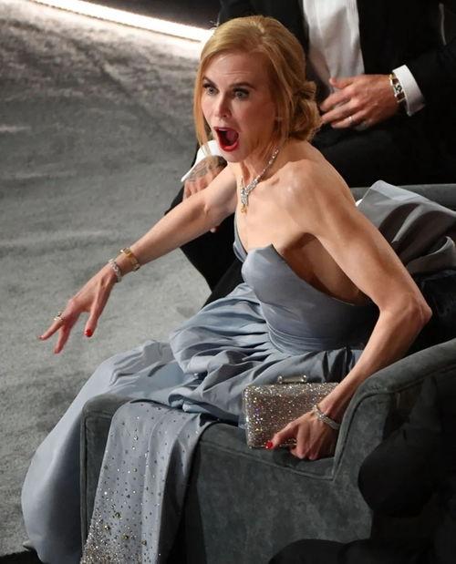 奥斯卡加菲尔德吃瓜,瓜田里的明星美食家