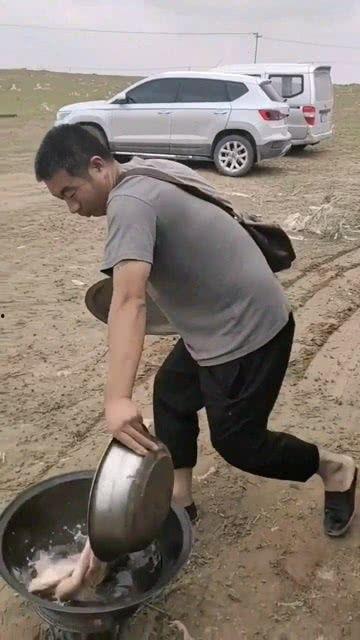 吃瓜下雨梳头,夏日悠闲生活图鉴