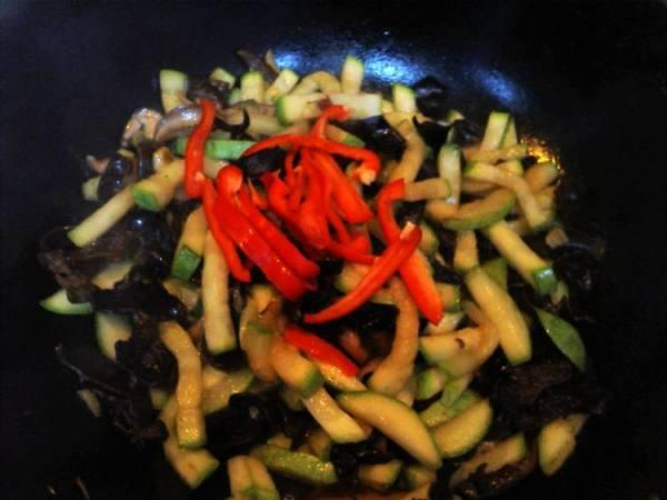 角瓜和香菇能一起吃不,营养与美味的双重享受