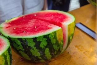 学校吃瓜搞笑,那些年我们一起吃过的“瓜”